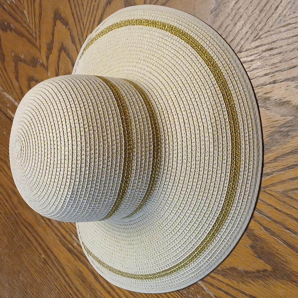 Cream Wide-Brim Straw Sun Hat with Gold Trim